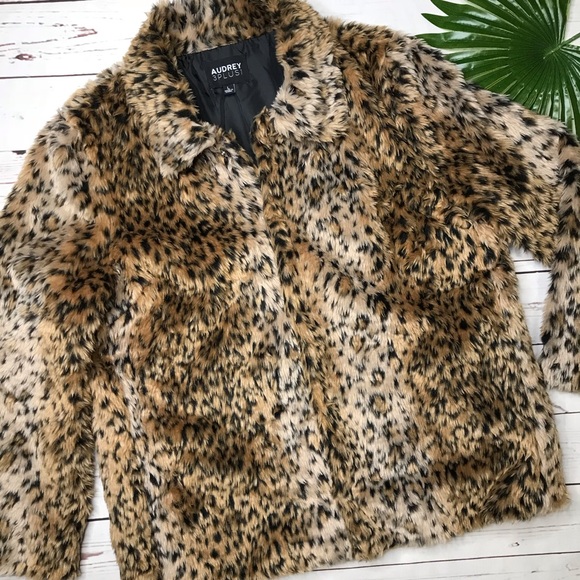 Audrey 3+1 Jackets & Blazers - {Audrey 3+1} sz L faux fur leopard coat